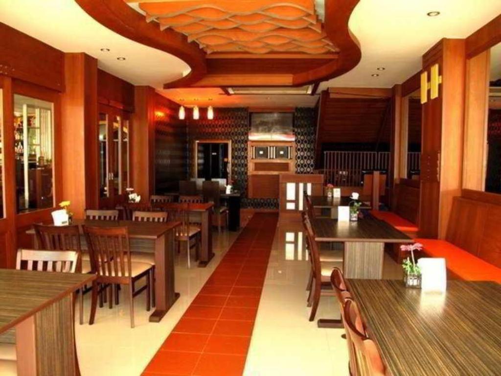 Triple Rund Place Hotel Patong Extérieur photo