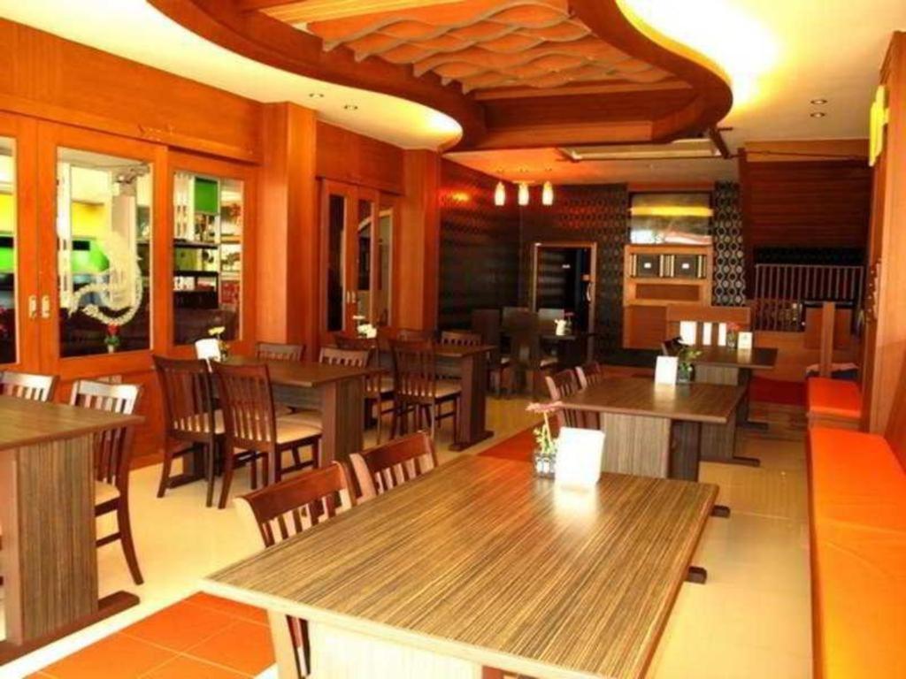 Triple Rund Place Hotel Patong Extérieur photo