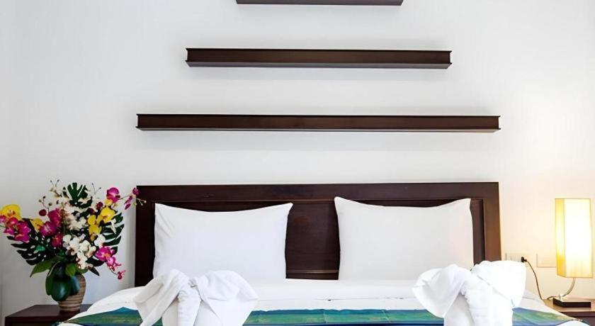 Triple Rund Place Hotel Patong Extérieur photo