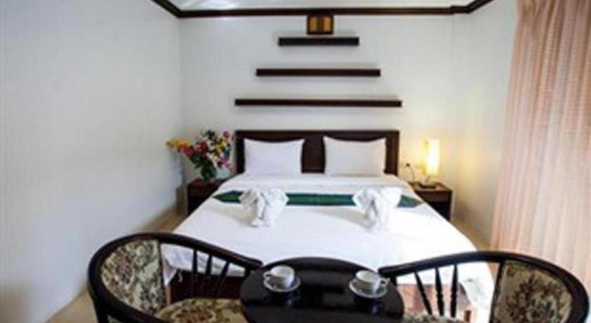 Triple Rund Place Hotel Patong Extérieur photo