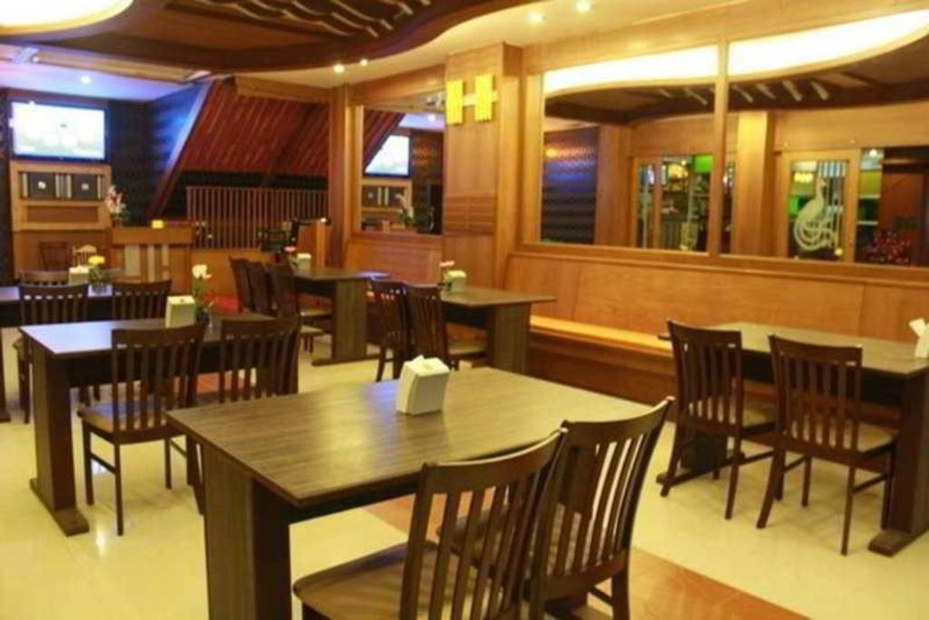 Triple Rund Place Hotel Patong Extérieur photo