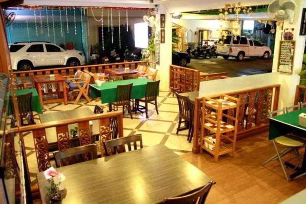 Triple Rund Place Hotel Patong Extérieur photo